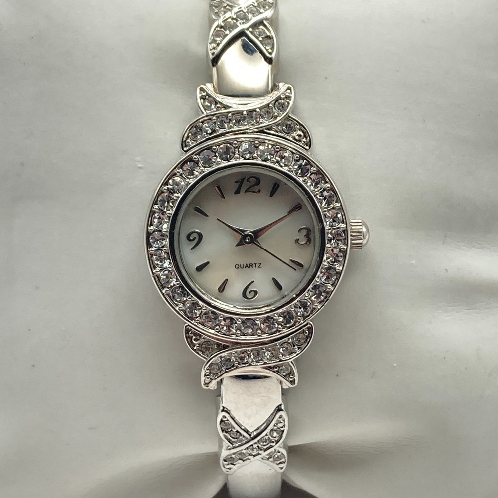 Elgin II Womens Watch Cuff 22mm Silver Tone MOP Crystals Bling New Battery 6.75"
